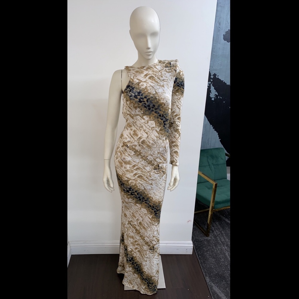 One shoulder dress